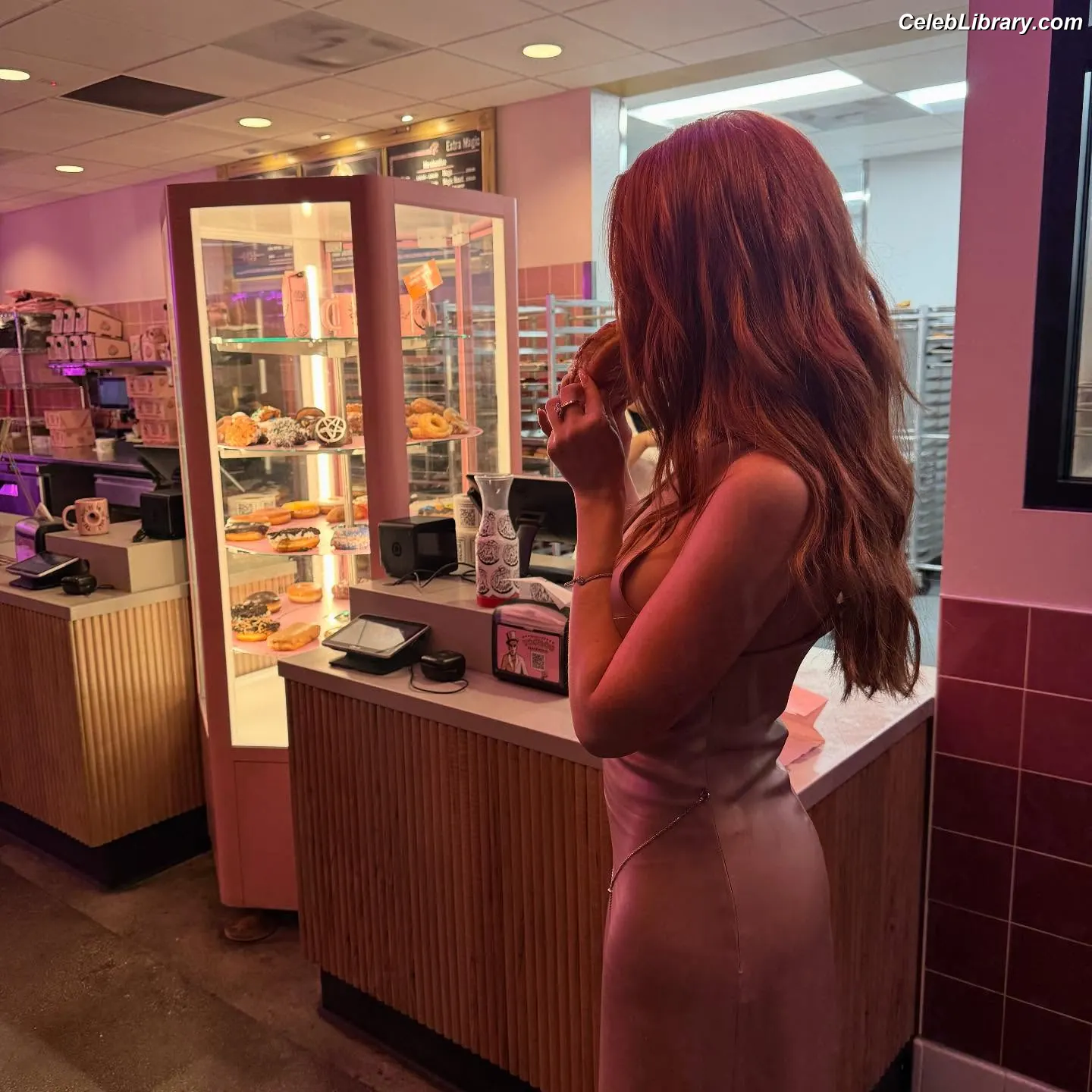 Madelaine Petsch photo 8 of 1789