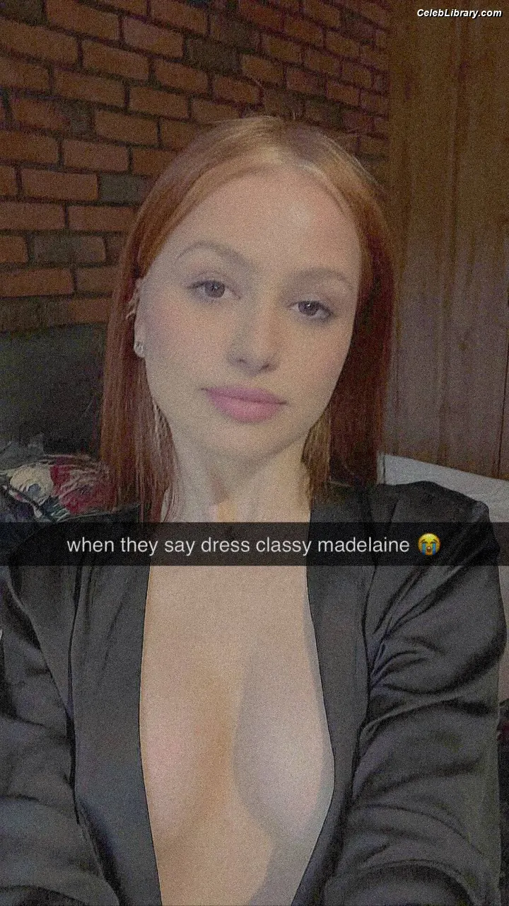 Madelaine Petsch photo 10 of 1789