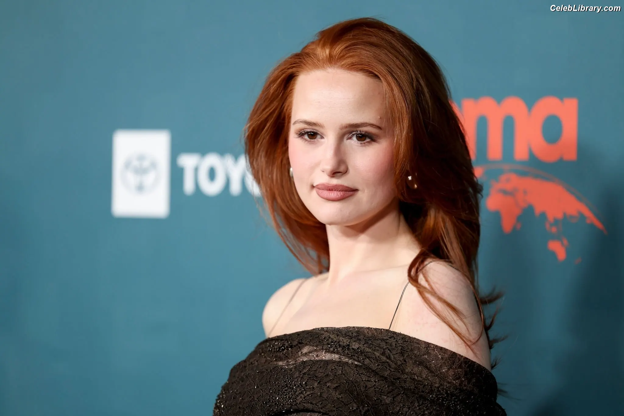 Madelaine Petsch photo 7 of 1789