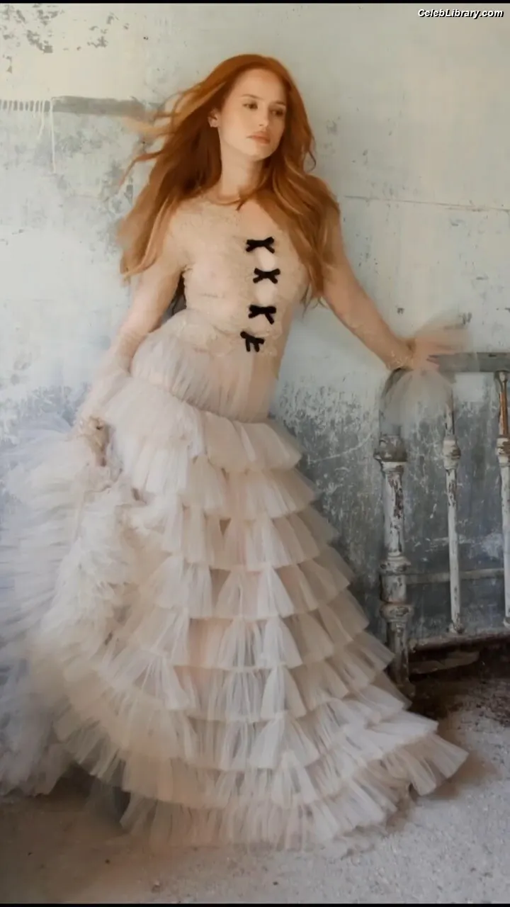 Madelaine Petsch photo 18 of 1789