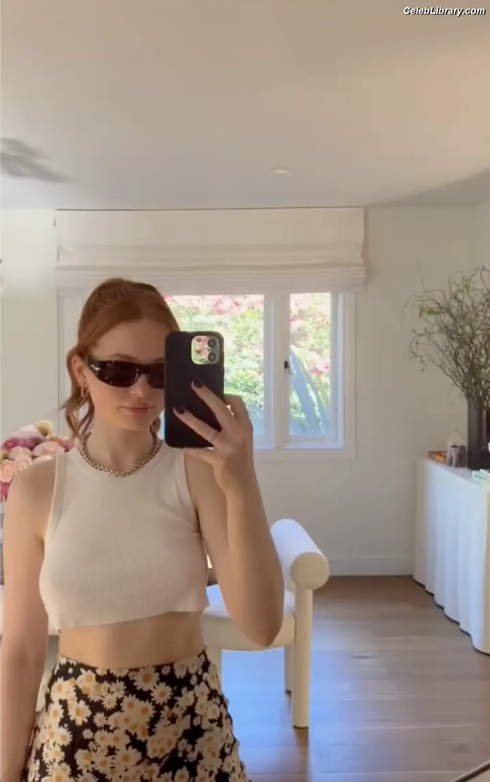 Madelaine Petsch photo 24 of 1789