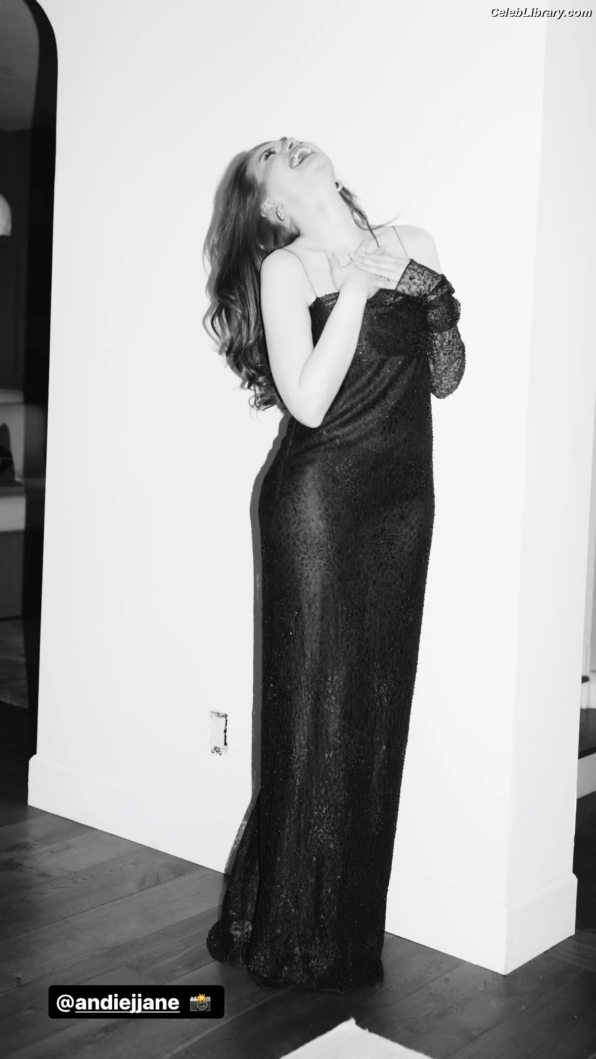 Madelaine Petsch photo 19 of 1789