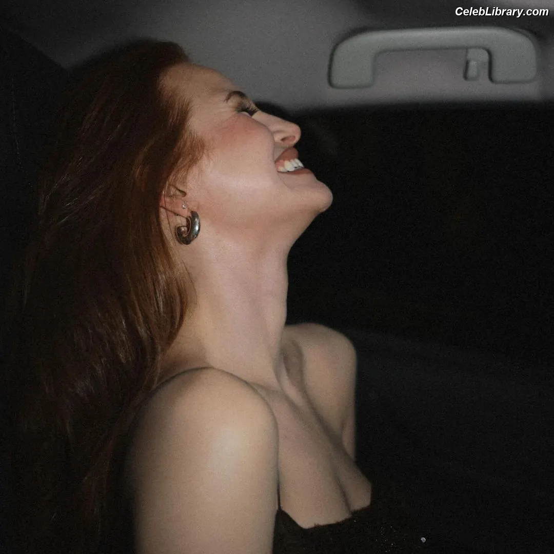 Madelaine Petsch photo 23 of 1789