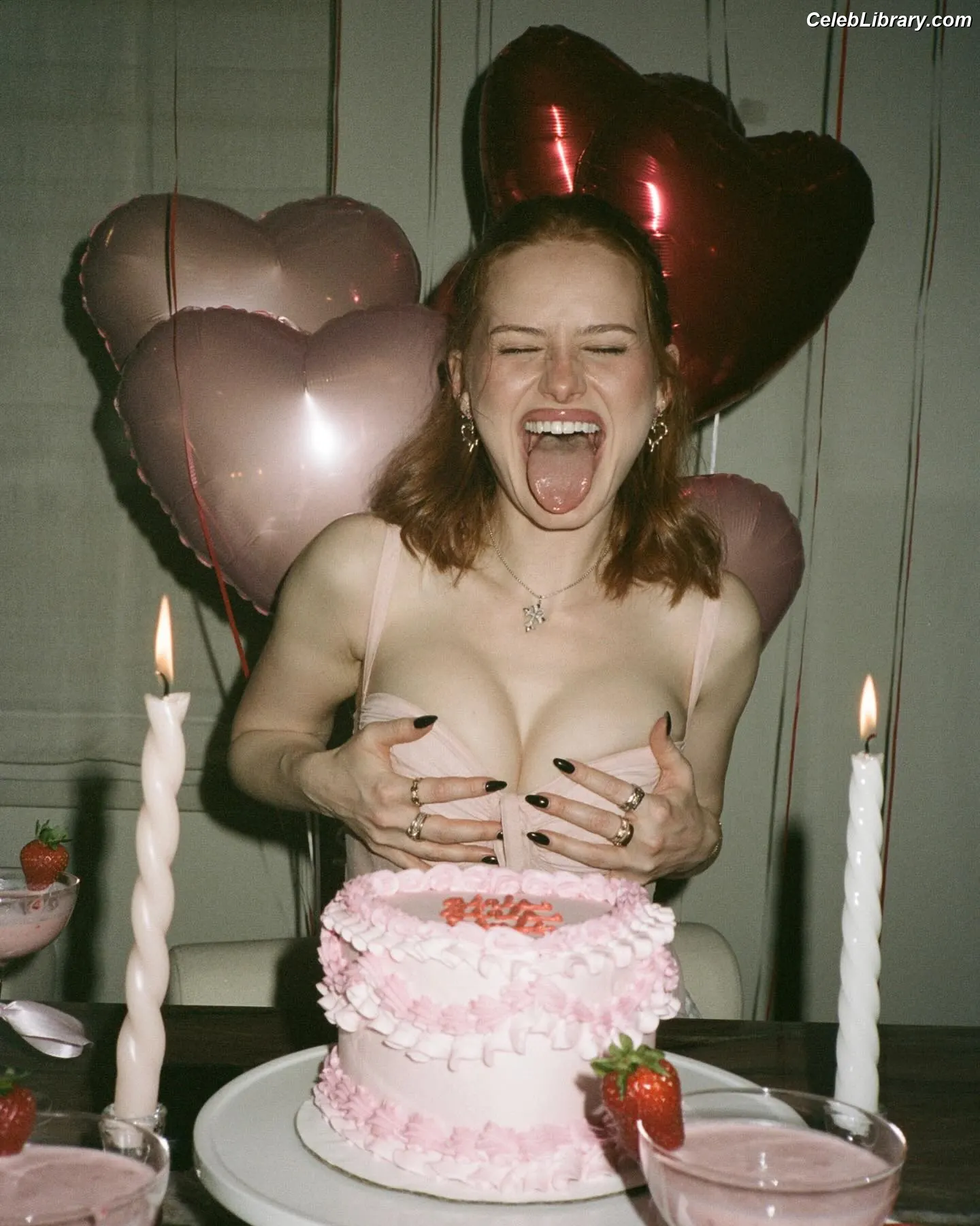 Madelaine Petsch photo 16 of 1789