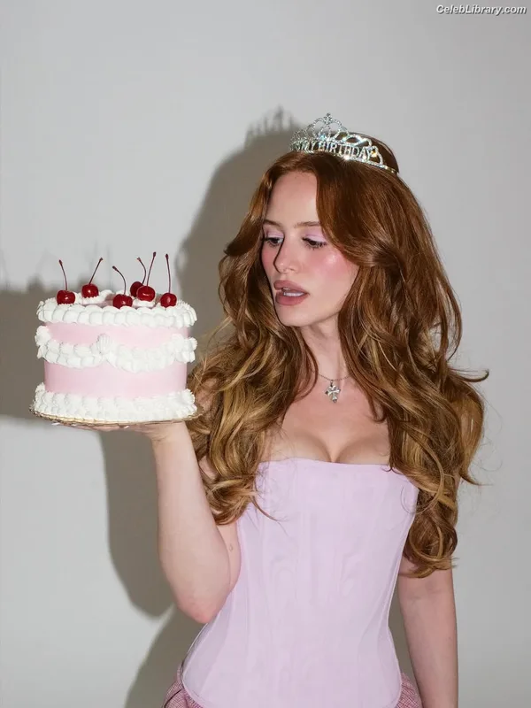 Madelaine Petsch photo 2 of 1780