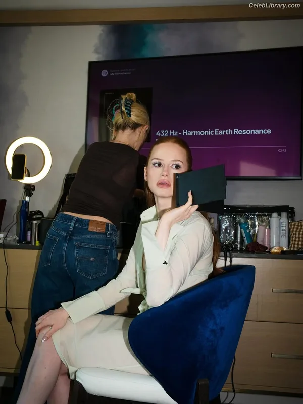 Madelaine Petsch photo 15 of 1780