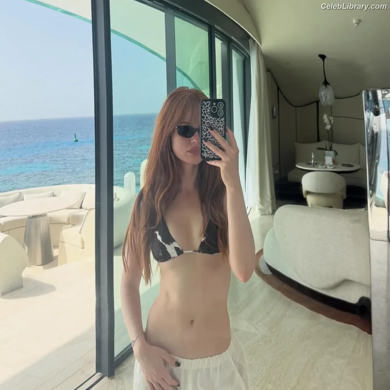 Madelaine Petsch photo 4 of 1780