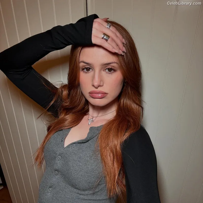 Madelaine Petsch photo 15 of 1780
