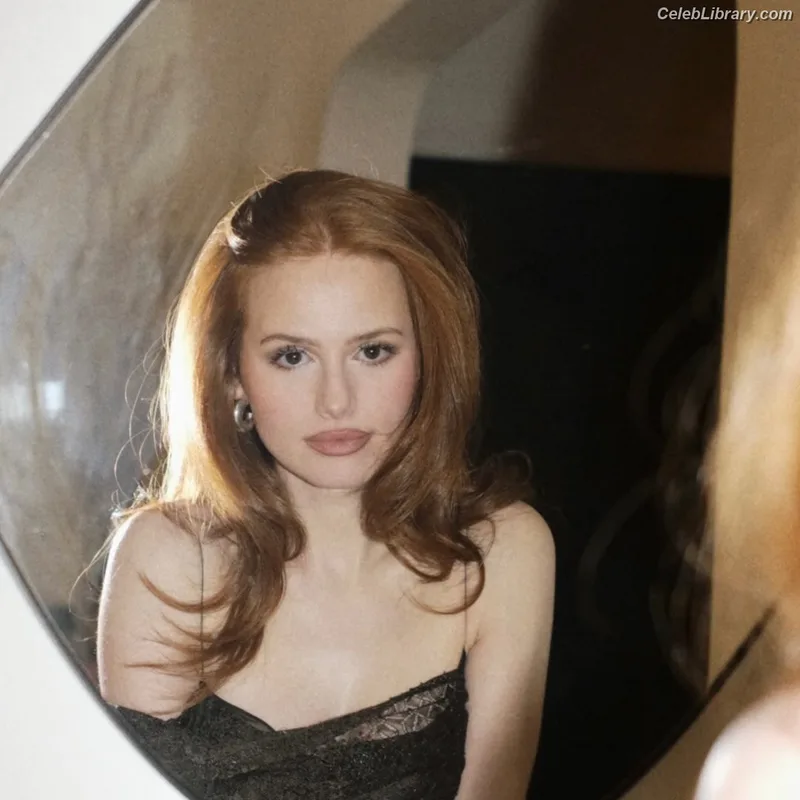 Madelaine Petsch photo 13 of 1780
