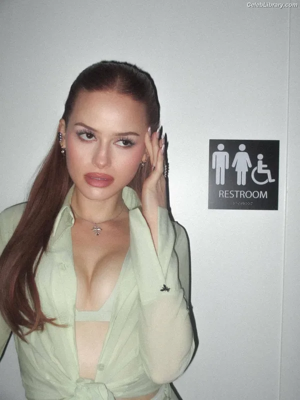 Madelaine Petsch photo 8 of 1780