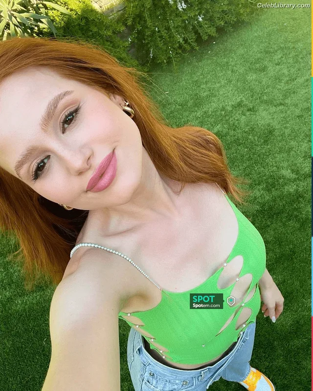Madelaine Petsch photo 2 of 1780