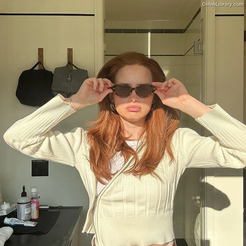 Madelaine Petsch photo 6 of 1780