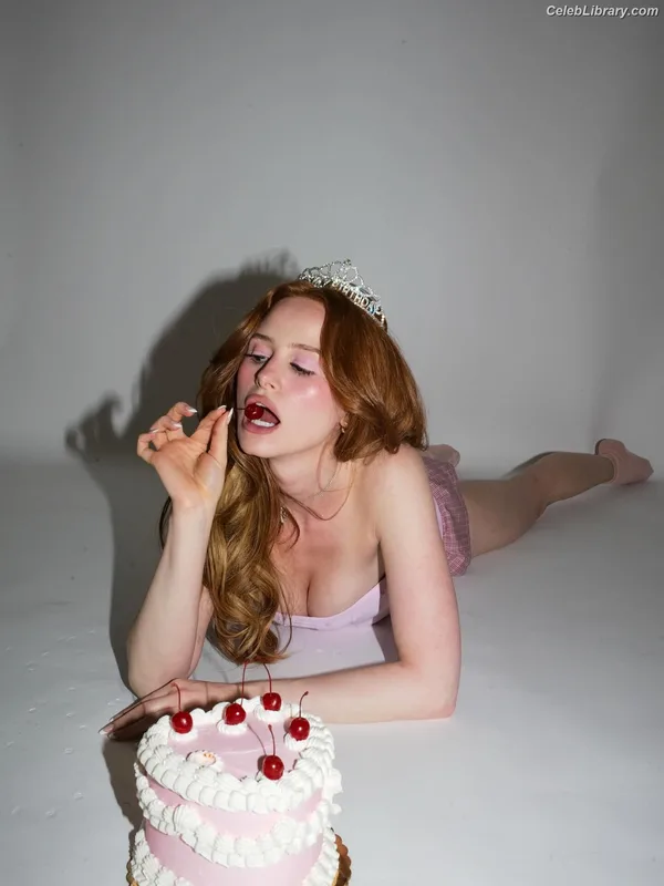 Madelaine Petsch photo 20 of 1780