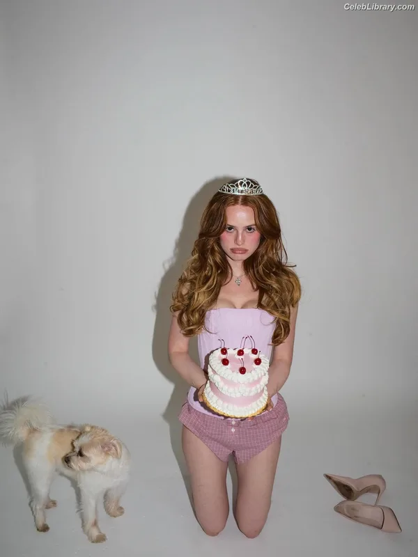 Madelaine Petsch photo 24 of 1780