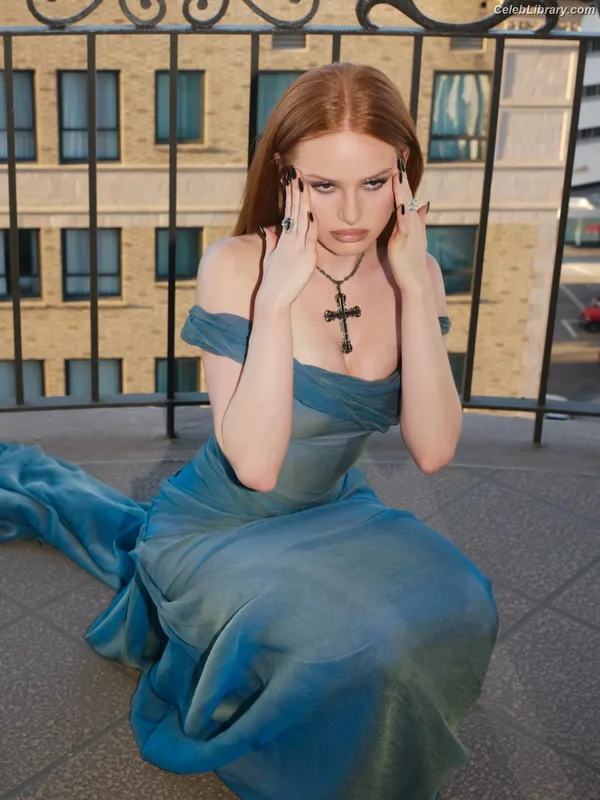 Madelaine Petsch photo 23 of 1780