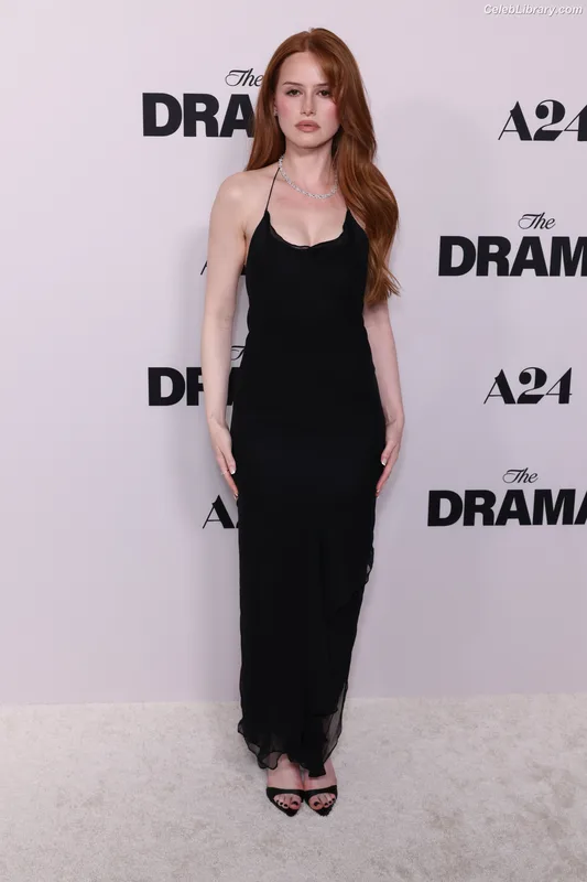 Madelaine Petsch photo 1 of 1780