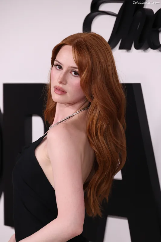 Madelaine Petsch photo 7 of 1780