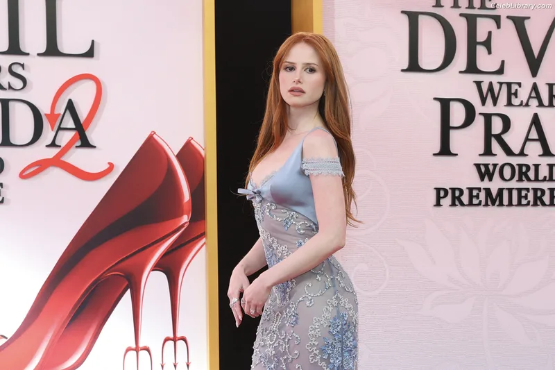 Madelaine Petsch photo 11 of 1780