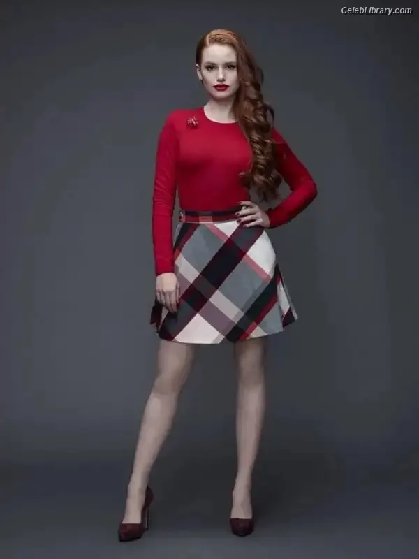 Madelaine Petsch photo 23 of 1780