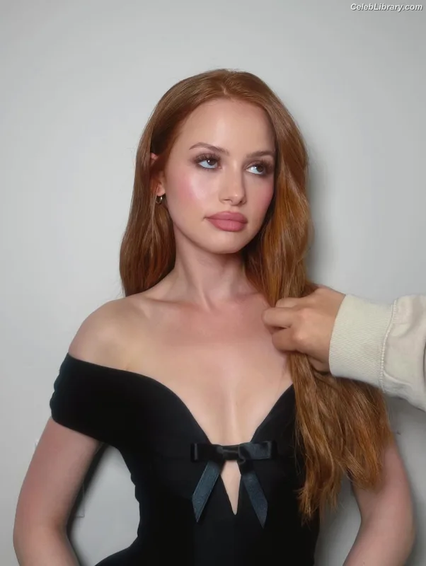 Madelaine Petsch photo 18 of 1780
