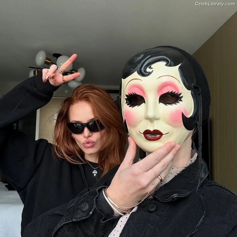 Madelaine Petsch photo 6 of 1780