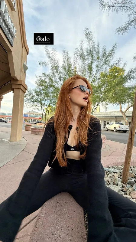 Madelaine Petsch photo 9 of 1780