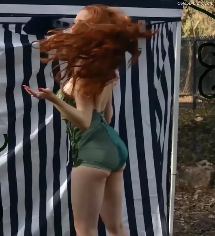 Madelaine Petsch photo 16 of 1780