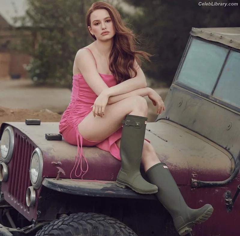 Madelaine Petsch photo 23 of 1780