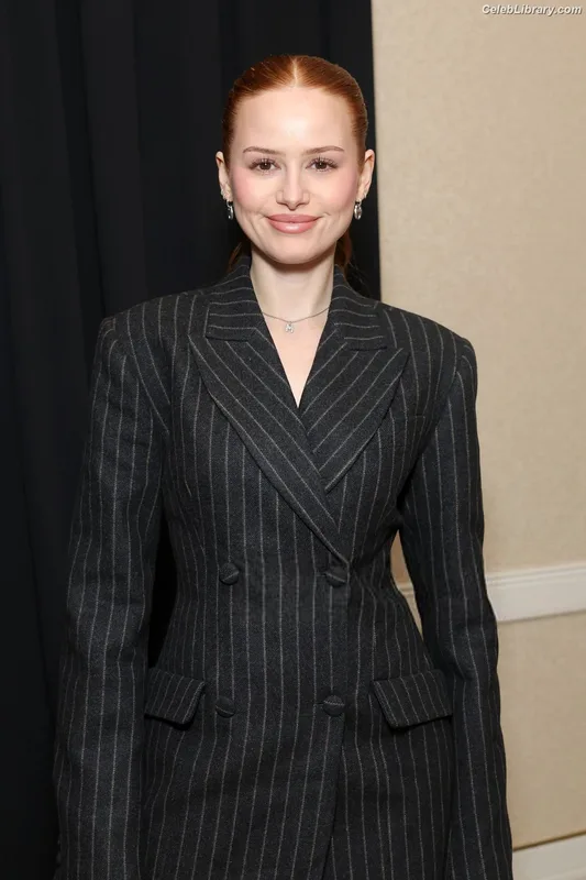 Madelaine Petsch photo 7 of 1780