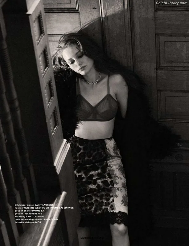 Madelaine Petsch photo 7 of 1780