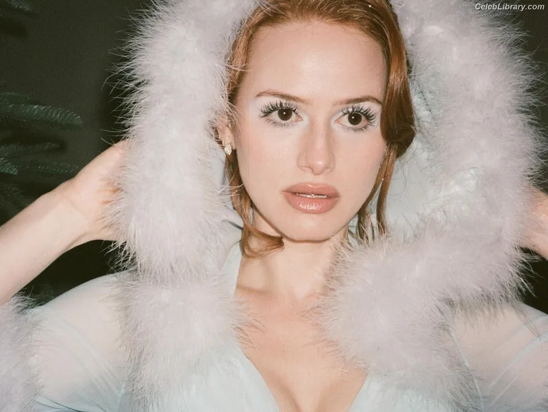 Madelaine Petsch photo 7 of 1780