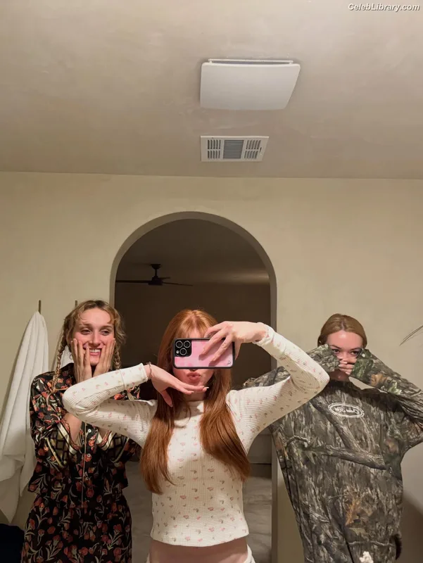 Madelaine Petsch photo 20 of 1780