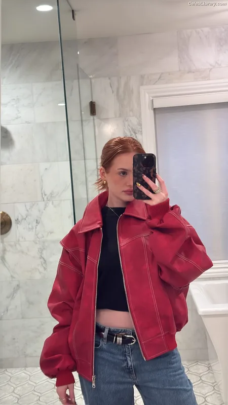 Madelaine Petsch photo 6 of 1780