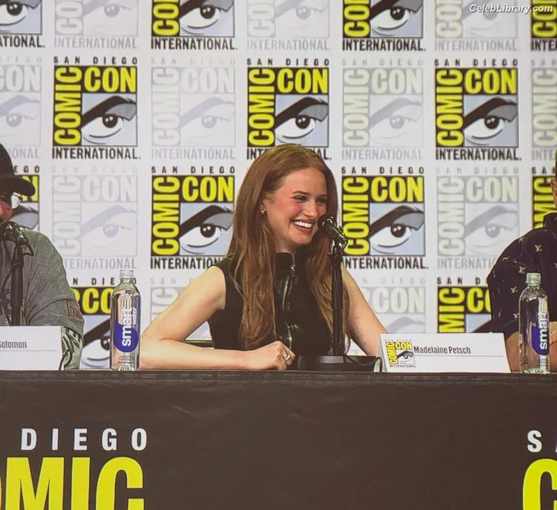 Madelaine Petsch photo 7 of 1780