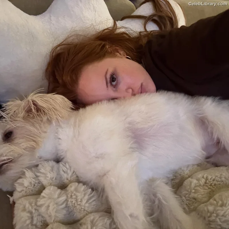Madelaine Petsch photo 6 of 1780