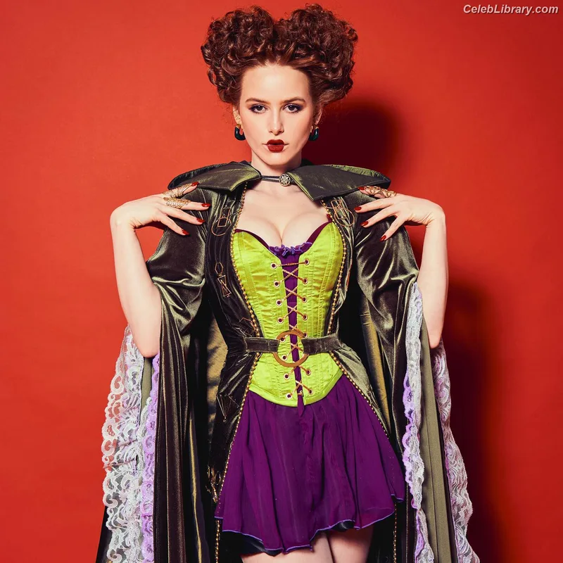 Madelaine Petsch photo 16 of 1780
