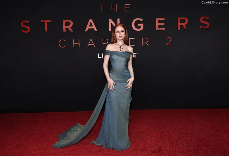 Madelaine Petsch photo 18 of 1780
