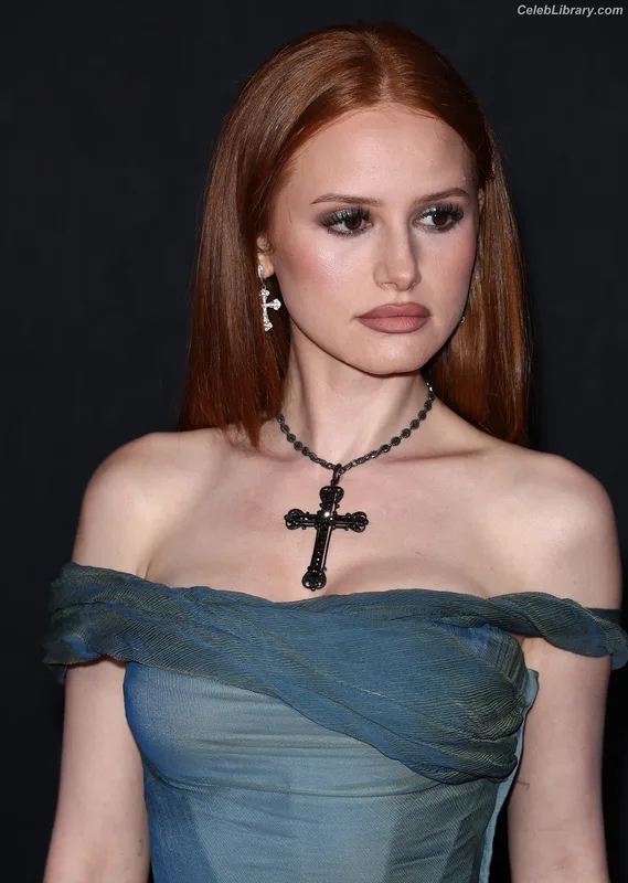 Madelaine Petsch photo 7 of 1780