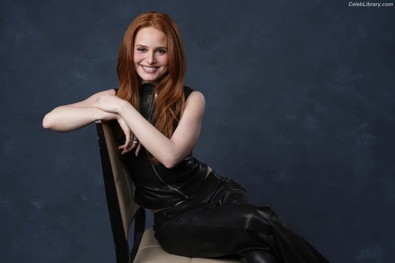 Madelaine Petsch photo 4 of 1780