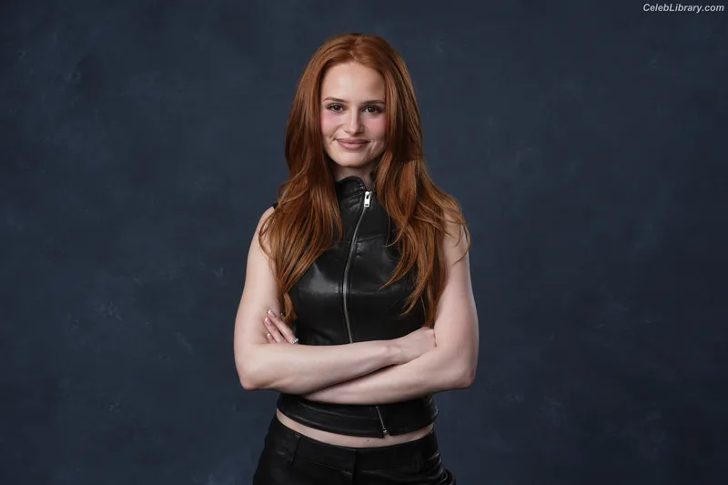 Madelaine Petsch photo 9 of 1780