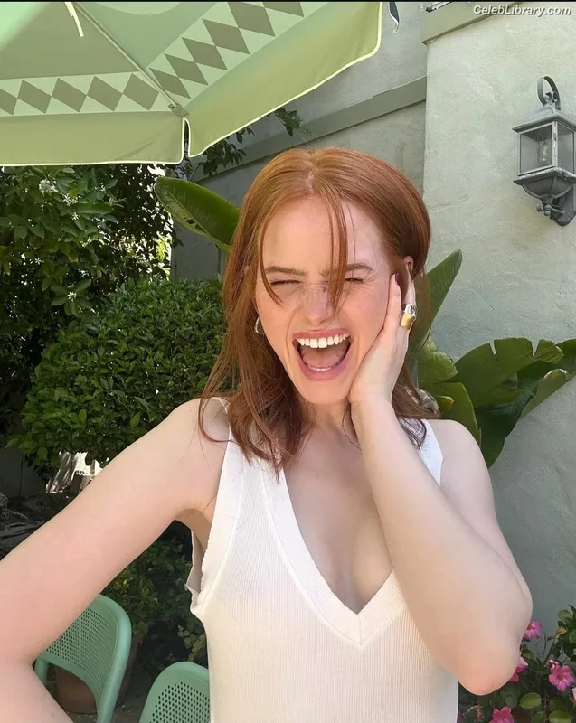 Madelaine Petsch photo 12 of 1780