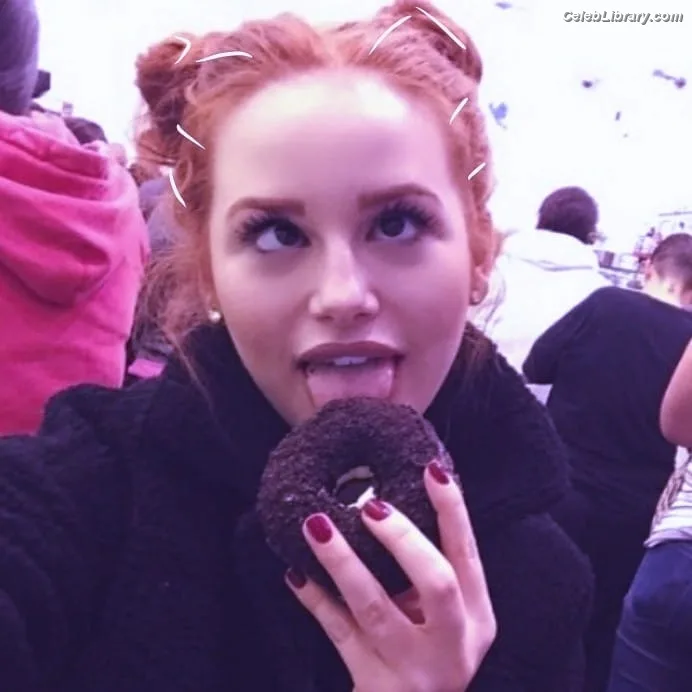 Madelaine Petsch photo 17 of 1780