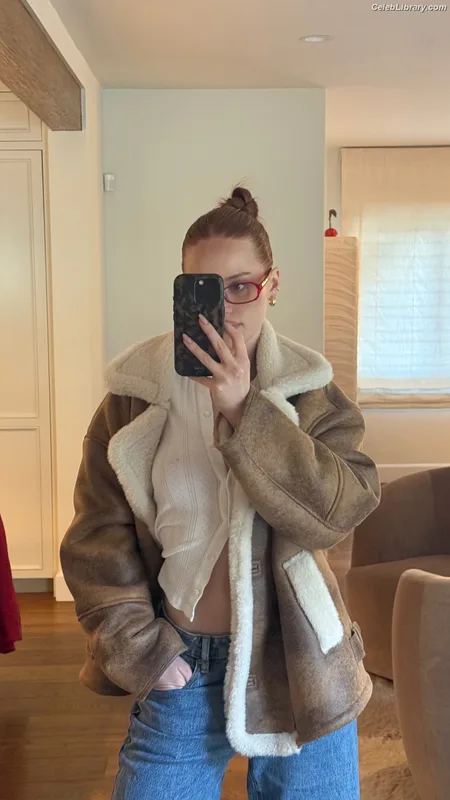 Madelaine Petsch photo 14 of 1780