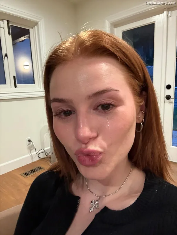 Madelaine Petsch photo 1 of 1780
