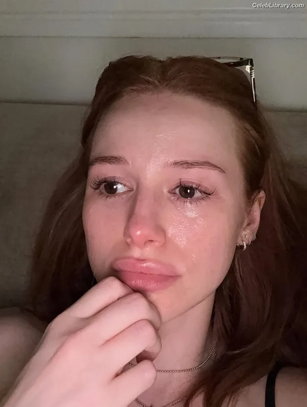 Madelaine Petsch photo 4 of 1780