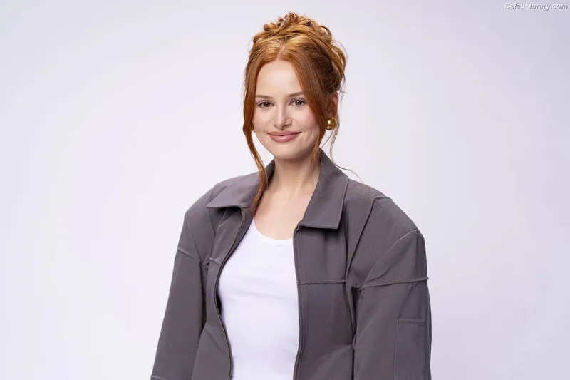 Madelaine Petsch photo 2 of 1780