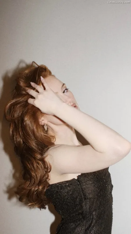 Madelaine Petsch photo 7 of 1780
