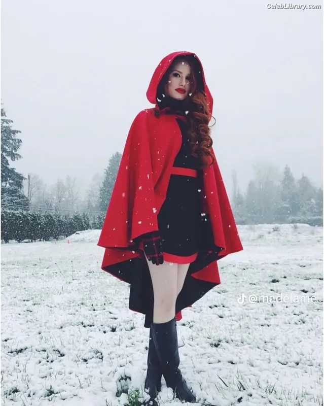 Madelaine Petsch photo 23 of 1780