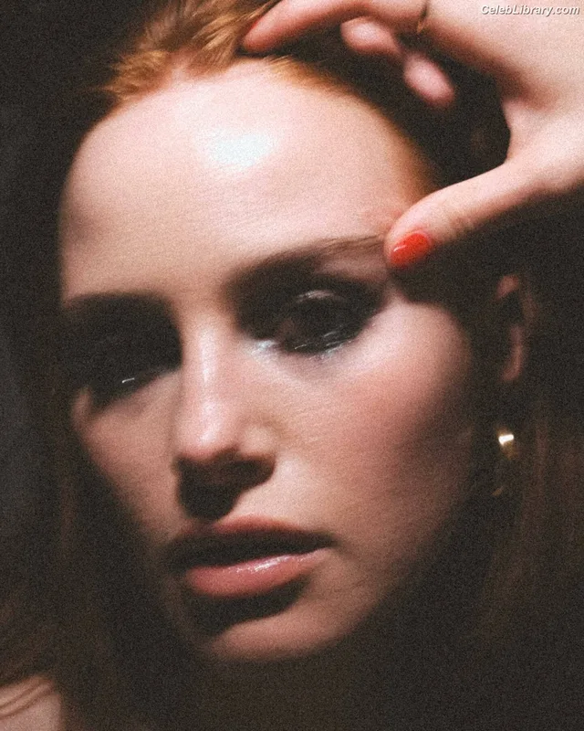 Madelaine Petsch photo 1 of 1780