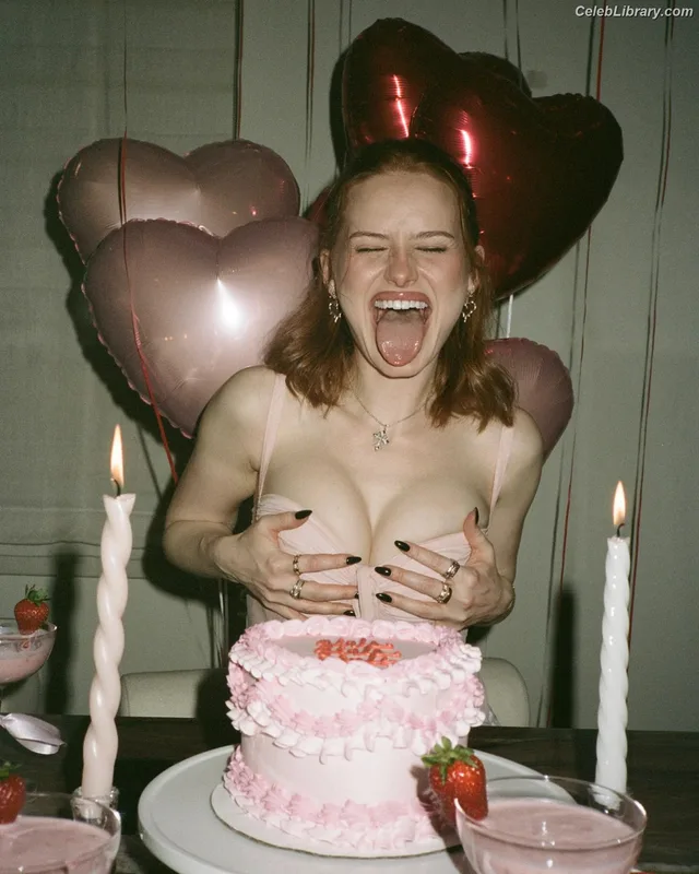 Madelaine Petsch photo 6 of 1780